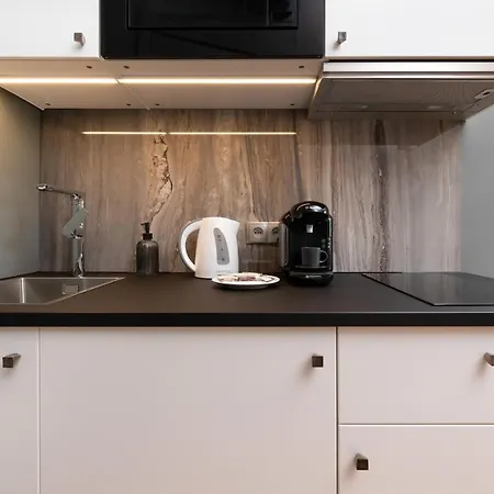 Apartment Rivoli Near The & Pier By Renters