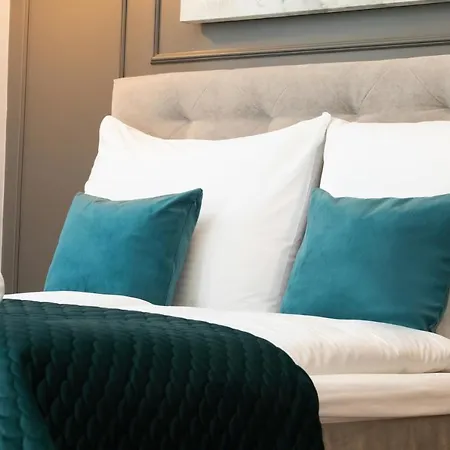 Rivoli Near The & Pier By Renters *