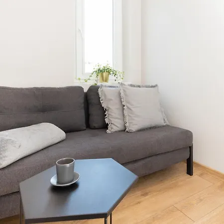Apartment Rivoli Near The & Pier By Renters Sopot