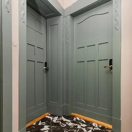 Rivoli Near The & Pier By Renters * ソポト