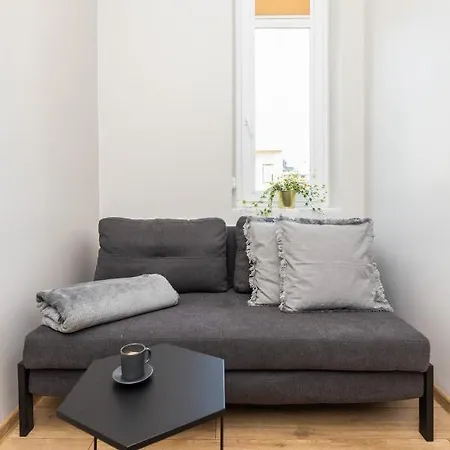 Rivoli Near The & Pier By Renters * ソポト