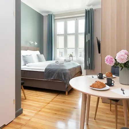 Rivoli Near The & Pier By Renters Apartment