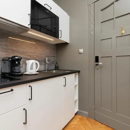 Apartment Rivoli Near The & Pier By Renters