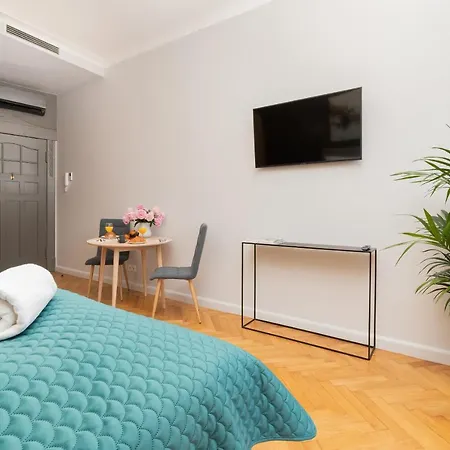Apartment Rivoli Near The & Pier By Renters Sopot