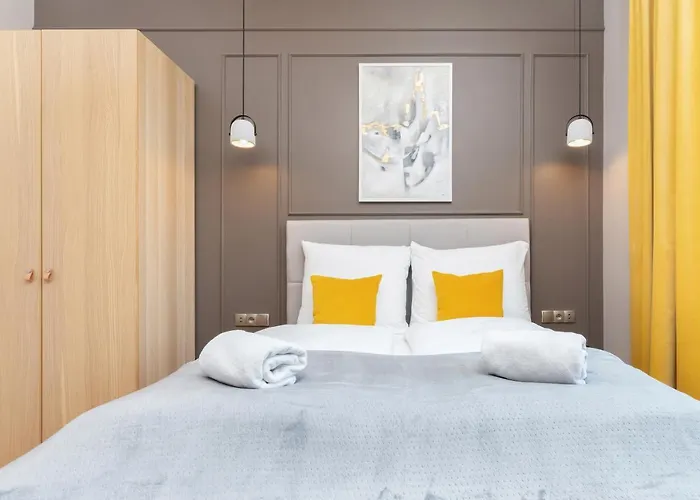 Rivoli Near The & Pier By Renters * Sopot