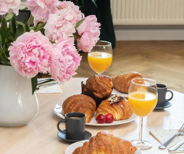 Rivoli Near The & Pier By Renters *